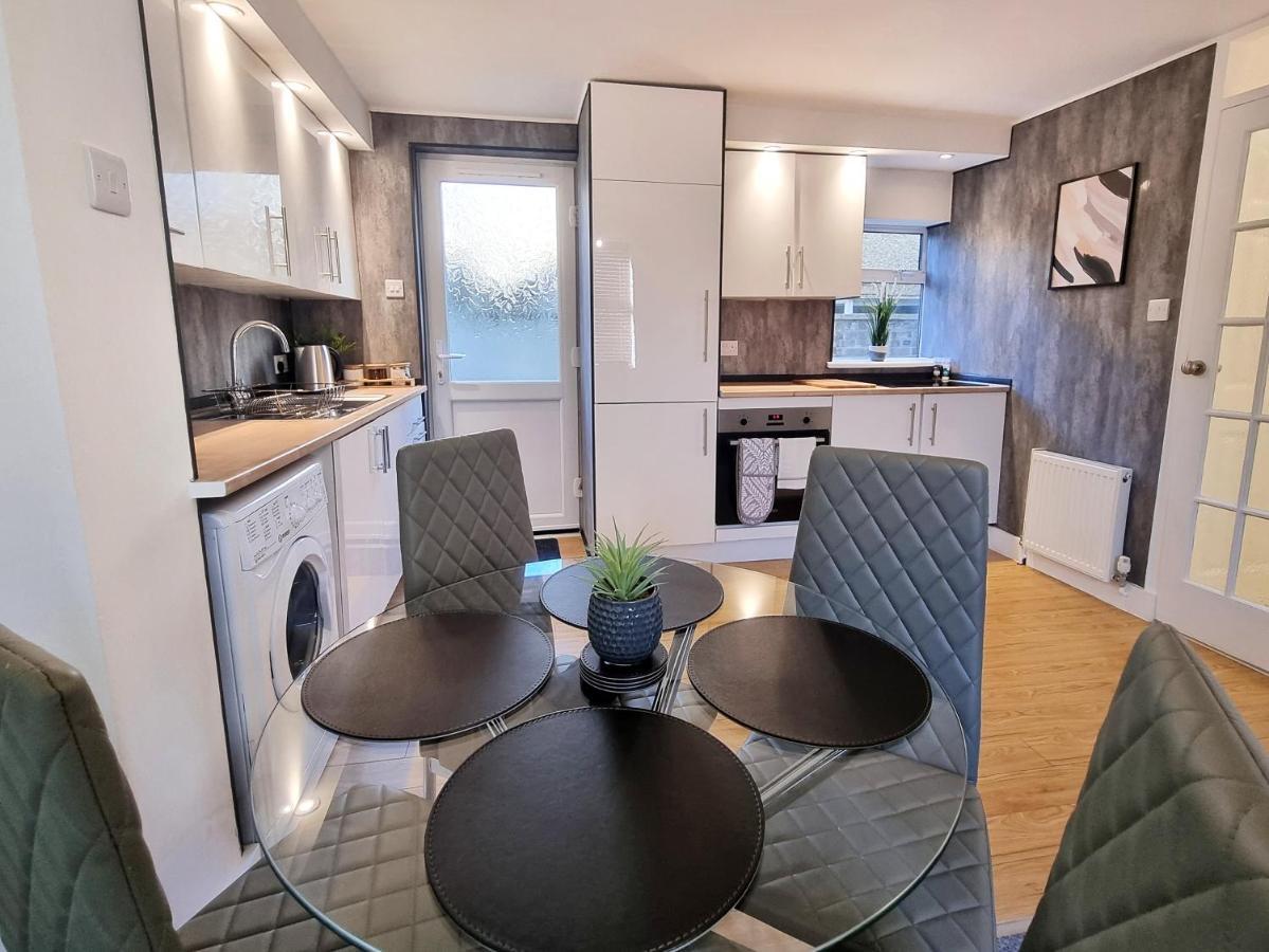 Cosy Apartment Nearby Train Station! Watford  Eksteriør billede