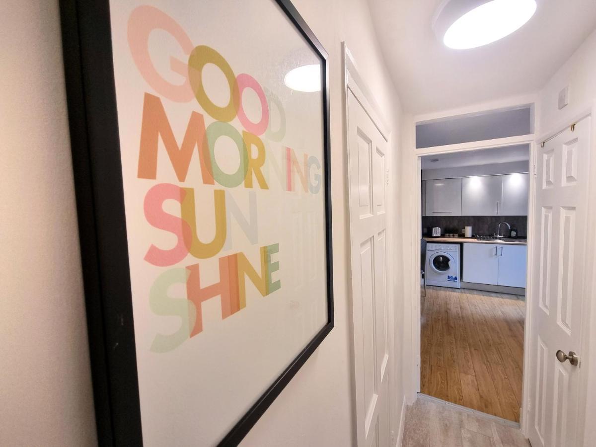 Cosy Apartment Nearby Train Station! Watford  Eksteriør billede